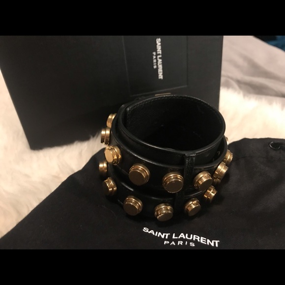Saint Laurent Black leather Spike studs - Picture 1 of 8